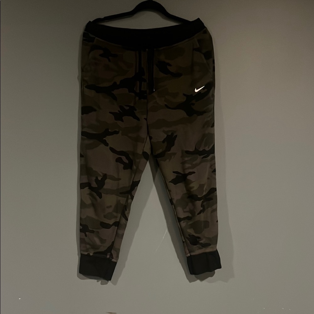 Nike Women’s Camo Sweatpants - Black and Brown